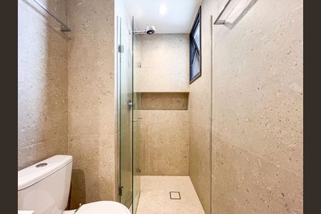 Apartamento à venda com 67m², 2 quartos e 1 vaga Apartamento à venda com 67m², 2 quartos e 1 vagaBanheiro da Suíte