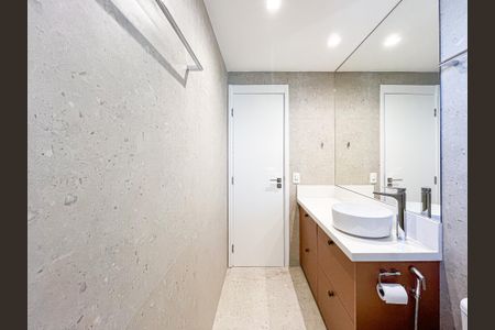 Apartamento à venda com 67m², 2 quartos e 1 vaga Apartamento à venda com 67m², 2 quartos e 1 vagaBanheiro Social