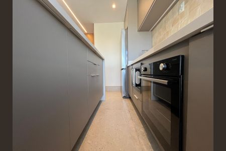 Apartamento à venda com 67m², 2 quartos e 1 vaga Apartamento à venda com 67m², 2 quartos e 1 vagaCozinha e Área de Serviço