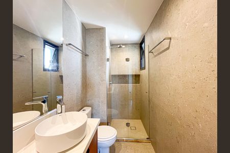 Apartamento à venda com 67m², 2 quartos e 1 vaga Apartamento à venda com 67m², 2 quartos e 1 vagaBanheiro da Suíte