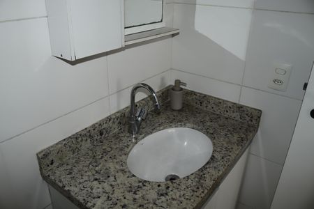 Banheiro de apartamento à venda com 1 quarto, 29m² em Santa Ifigênia, São Paulo