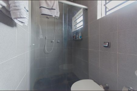 Casa à venda com 220m², 3 quartos e 3 vagasBanheiro da Suíte 2