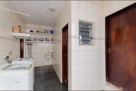 Casa à venda com 220m², 3 quartos e 3 vagasÁrea de Serviço