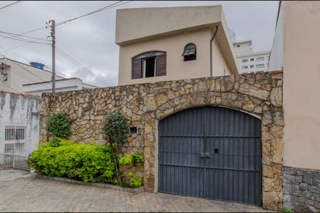 Casa à venda com 220m², 3 quartos e 3 vagasFachada