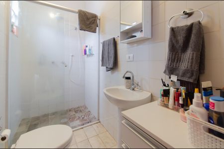 Casa à venda com 220m², 3 quartos e 3 vagasBanheiro da Suíte 1