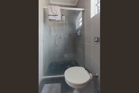 Casa à venda com 220m², 3 quartos e 3 vagasBanheiro da Suíte 2