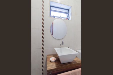 Casa à venda com 220m², 3 quartos e 3 vagasLavabo