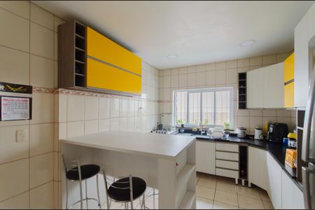 Casa à venda com 220m², 3 quartos e 3 vagasCozinha