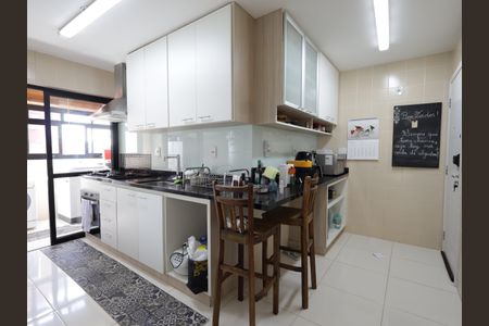 Apartamento à venda com 110m², 2 quartos e 2 vagasCozinha