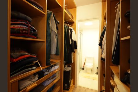 Apartamento à venda com 110m², 2 quartos e 2 vagasCloset da suíte