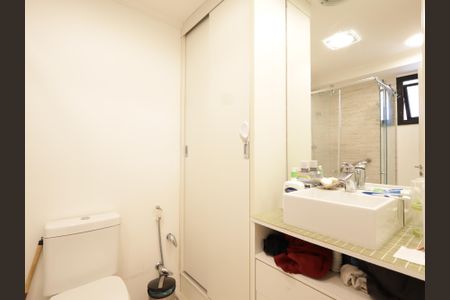Apartamento à venda com 110m², 2 quartos e 2 vagasBanheiro da Suíte