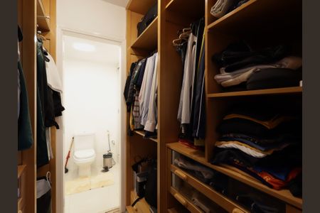 Apartamento à venda com 110m², 2 quartos e 2 vagasCloset da suíte