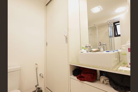 Apartamento à venda com 110m², 2 quartos e 2 vagasBanheiro da Suíte