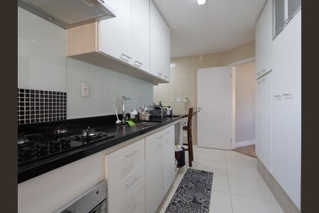Apartamento à venda com 110m², 2 quartos e 2 vagasCozinha