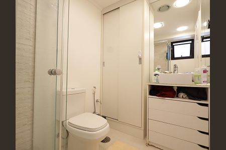 Apartamento à venda com 110m², 2 quartos e 2 vagasBanheiro da Suíte