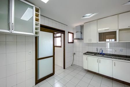 Apartamento para alugar com 114m², 2 quartos e 2 vagasCozinha