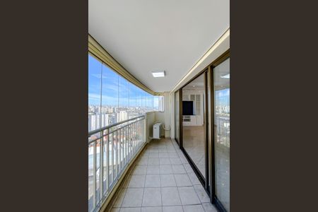 Apartamento para alugar com 114m², 2 quartos e 2 vagasVaranda da Sala