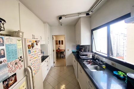 Apartamento para alugar com 230m², 4 quartos e 3 vagasCozinha