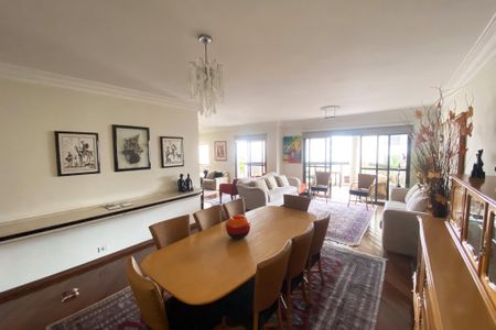 Apartamento para alugar com 230m², 4 quartos e 3 vagasSala