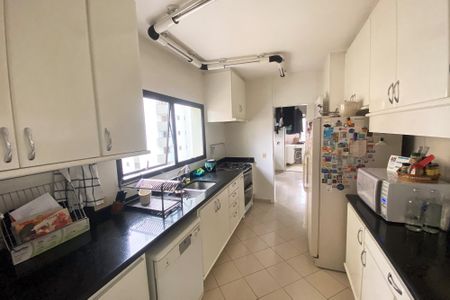 Apartamento para alugar com 230m², 4 quartos e 3 vagasCozinha