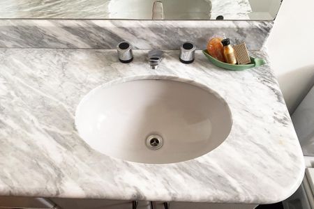 Apartamento para alugar com 230m², 4 quartos e 3 vagasBanheiro da Suíte 1