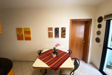 Apartamento para alugar com 230m², 4 quartos e 3 vagasCopa