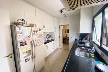 Apartamento para alugar com 230m², 4 quartos e 3 vagasCozinha