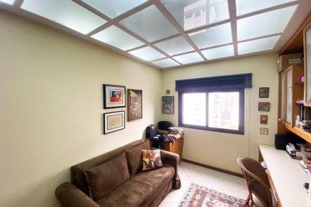 Apartamento para alugar com 230m², 4 quartos e 3 vagasEscritório