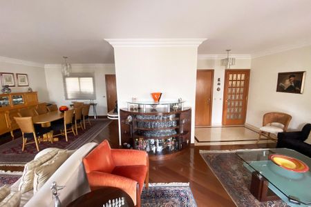 Apartamento para alugar com 230m², 4 quartos e 3 vagasSala