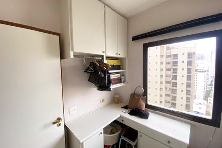 Apartamento para alugar com 230m², 4 quartos e 3 vagasÁrea de Serviço