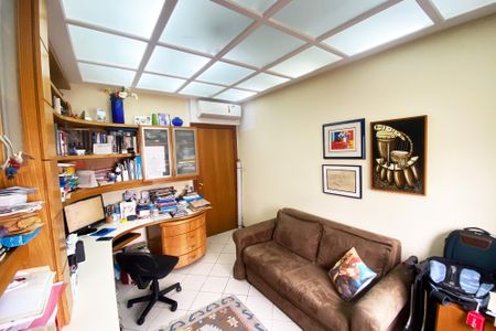 Apartamento para alugar com 230m², 4 quartos e 3 vagasEscritório