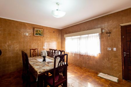 Casa à venda com 300m², 3 quartos e 5 vagas Casa à venda com 300m², 3 quartos e 5 vagasCozinha