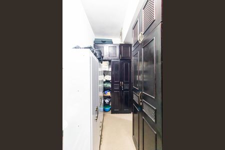 Casa à venda com 300m², 3 quartos e 5 vagas Casa à venda com 300m², 3 quartos e 5 vagasCloset da suíte