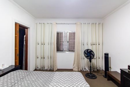 Casa à venda com 300m², 3 quartos e 5 vagas Casa à venda com 300m², 3 quartos e 5 vagasSuíte