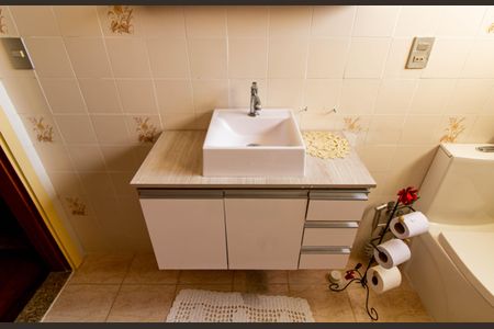 Casa à venda com 300m², 3 quartos e 5 vagas Casa à venda com 300m², 3 quartos e 5 vagasBanheiro