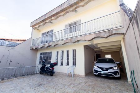 Casa à venda com 300m², 3 quartos e 5 vagas Casa à venda com 300m², 3 quartos e 5 vagasGaragem