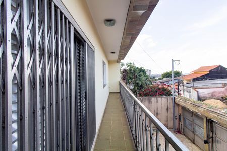 Casa à venda com 300m², 3 quartos e 5 vagas Casa à venda com 300m², 3 quartos e 5 vagasVaranda Sala 2