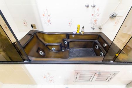 Casa à venda com 300m², 3 quartos e 5 vagas Casa à venda com 300m², 3 quartos e 5 vagasBanheiro da Suíte