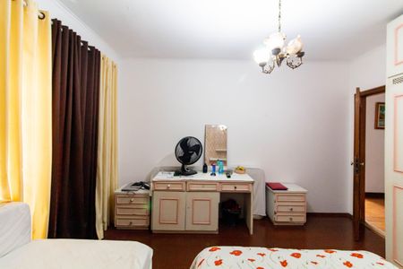 Casa à venda com 300m², 3 quartos e 5 vagas Casa à venda com 300m², 3 quartos e 5 vagasQuarto 3