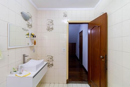 Casa à venda com 300m², 3 quartos e 5 vagas Casa à venda com 300m², 3 quartos e 5 vagasLavabo da Sala