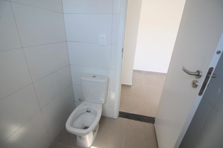 Casa de condomínio à venda com 81m², 2 quartos e 1 vagaSuíte 2 - Banheiro