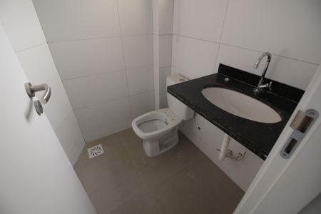 Casa de condomínio à venda com 81m², 2 quartos e 1 vagaLavabo