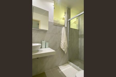 Apartamento à venda com 56m², 1 quarto e sem vagaSuite - Banheiro