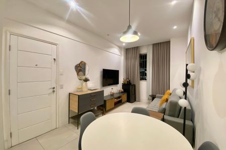 Sala de apartamento à venda com 1 quarto, 56m² em Copacabana, Rio de Janeiro