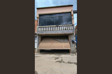 Casa à venda com 120m², 3 quartos e 2 vagasFachada