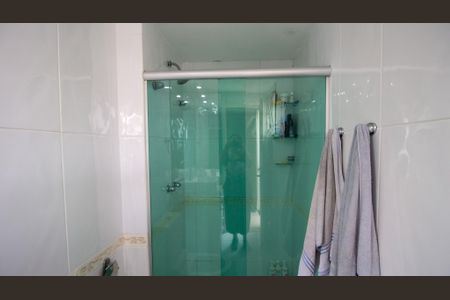 Apartamento à venda com 267m², 4 quartos e 2 vagasBanheiro da Suíte 1