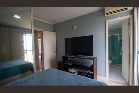 Apartamento à venda com 267m², 4 quartos e 2 vagasSuíte 1