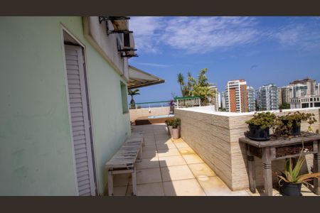 Apartamento à venda com 267m², 4 quartos e 2 vagasCobertura