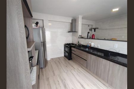 Casa à venda com 210m², 3 quartos e 4 vagas