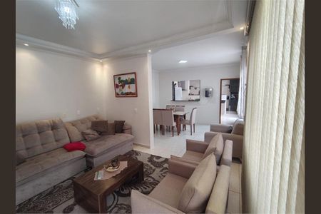 Casa à venda com 210m², 3 quartos e 4 vagas